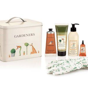 ISO Crabtree & Evelyn Gardeners Gift set